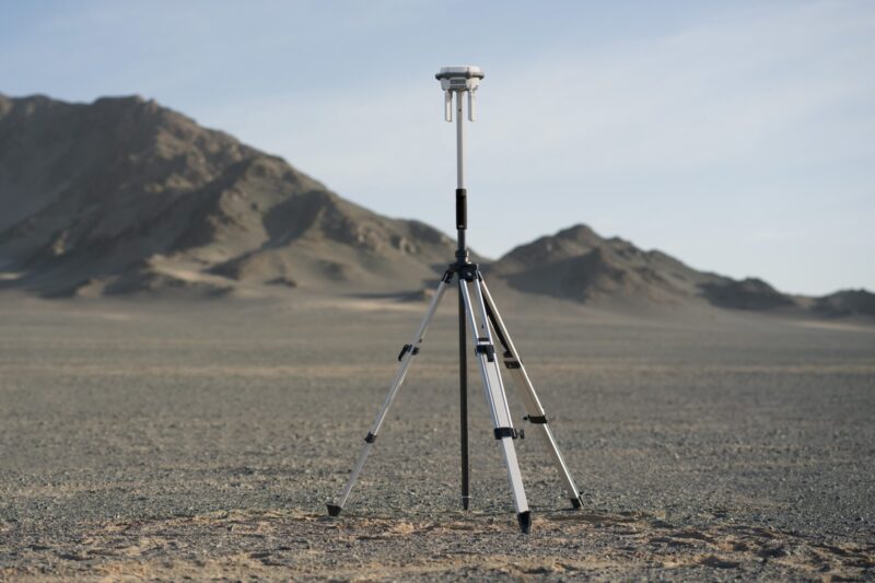 Kit de poste topográfico y trípode DJI D-RTK 3