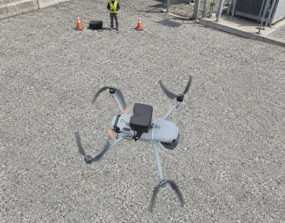 DJI Matrice 4 con sistema C5 EuroSafe en una operación profesional de inspección